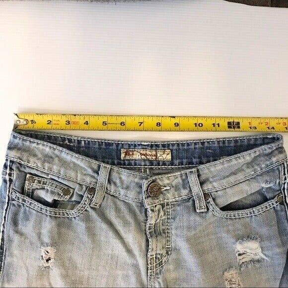BKE Size 26 Sabrina Light Wash Distressed 100% Cotton Capri Length Denim Jeans - Picture 8 of 10